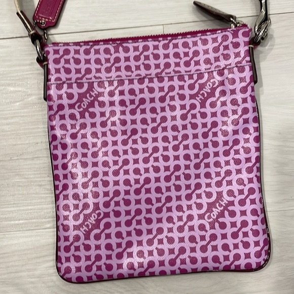 Coach Pink/Purple Gramercy Op Art Swing-Pack Bag - Picture 6 of 12